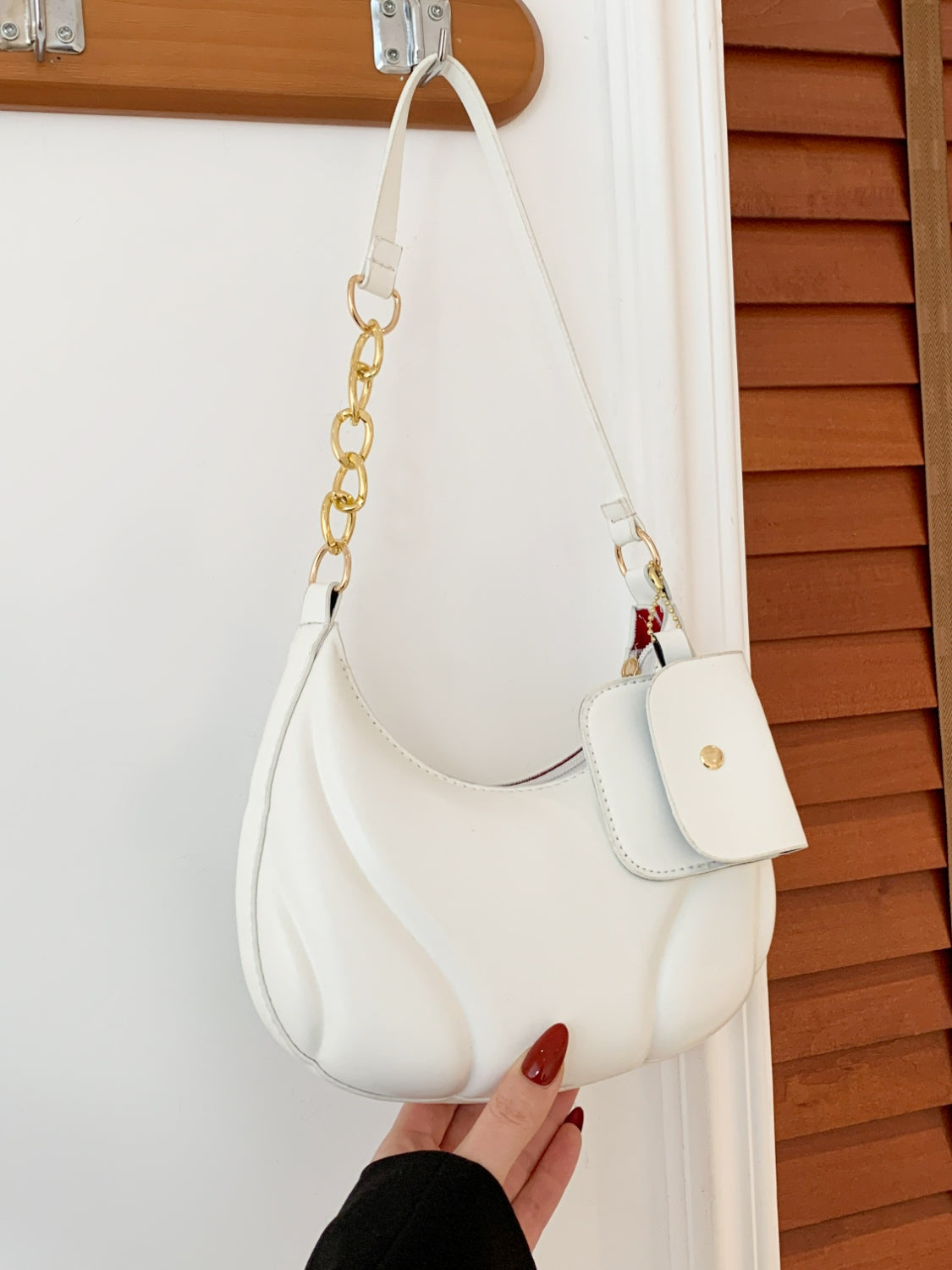 Leather Shoulder Bag with EarPods Bag