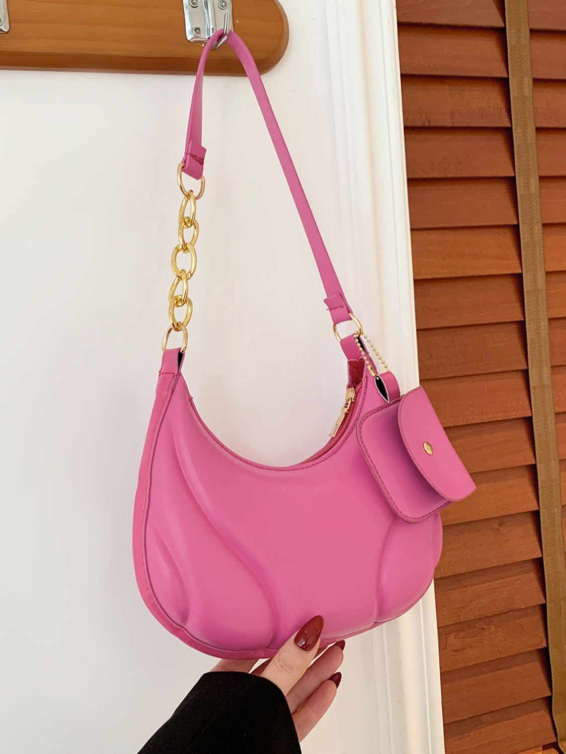 Leather Shoulder Bag with EarPods Bag